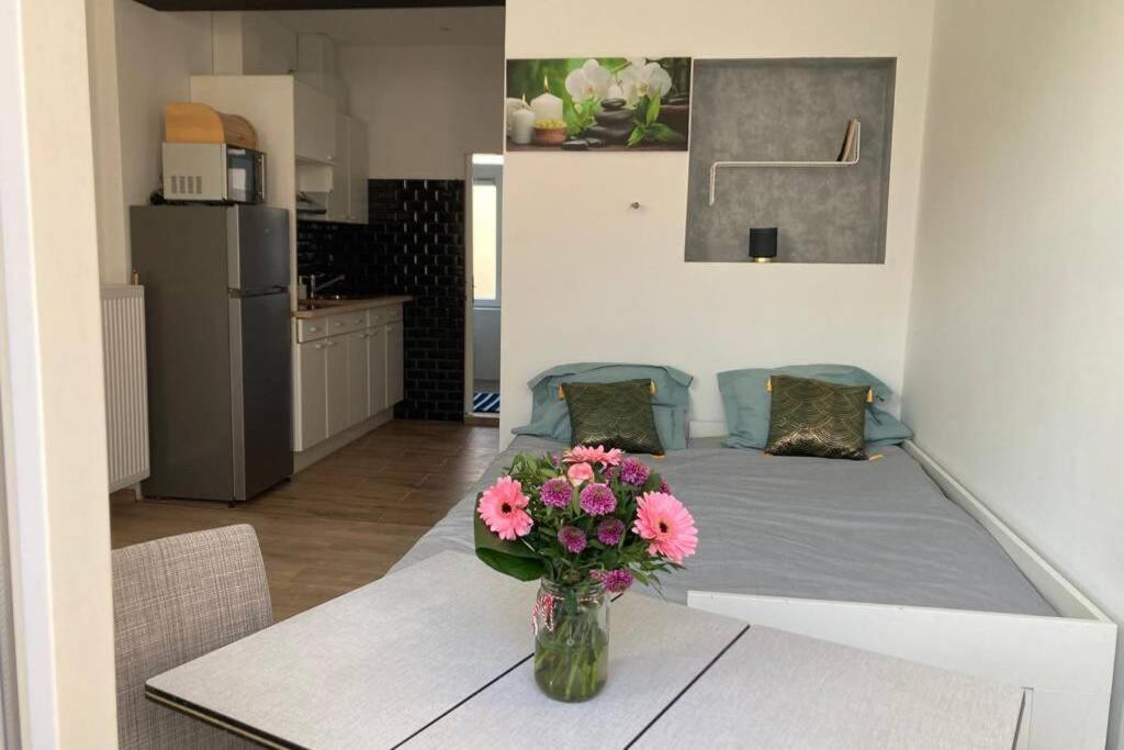 Magnifique Studio Au 2Eme Etage, A Proximite De La Gare Du Midi! Bryssel Exteriör bild